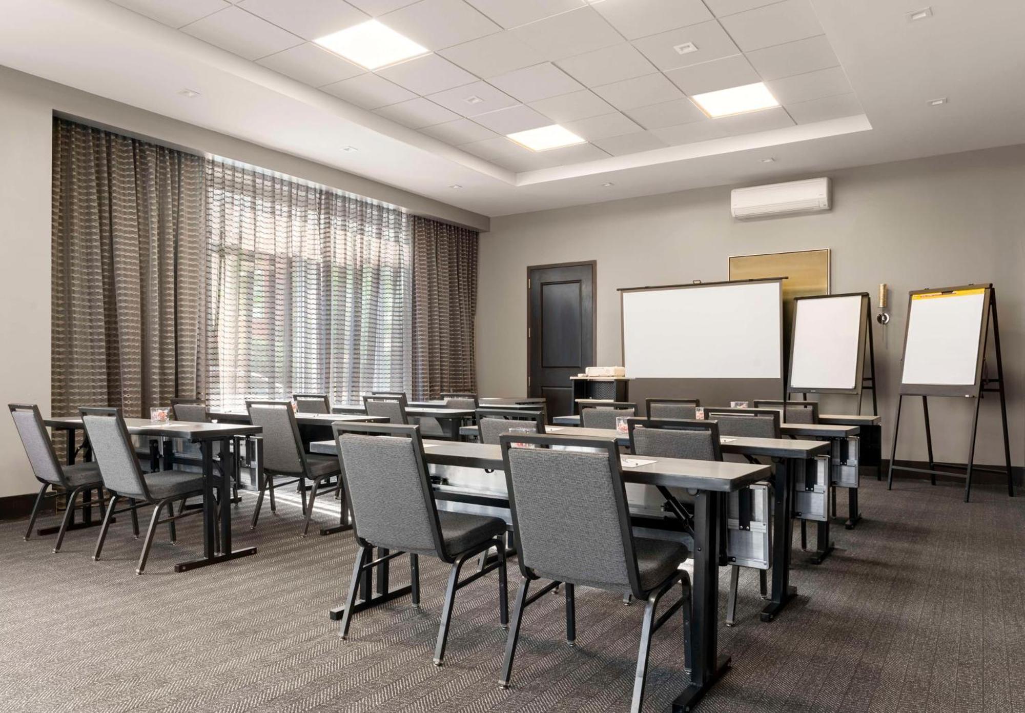 Hampton Inn & Suites-Worcester, Ma Bagian luar foto