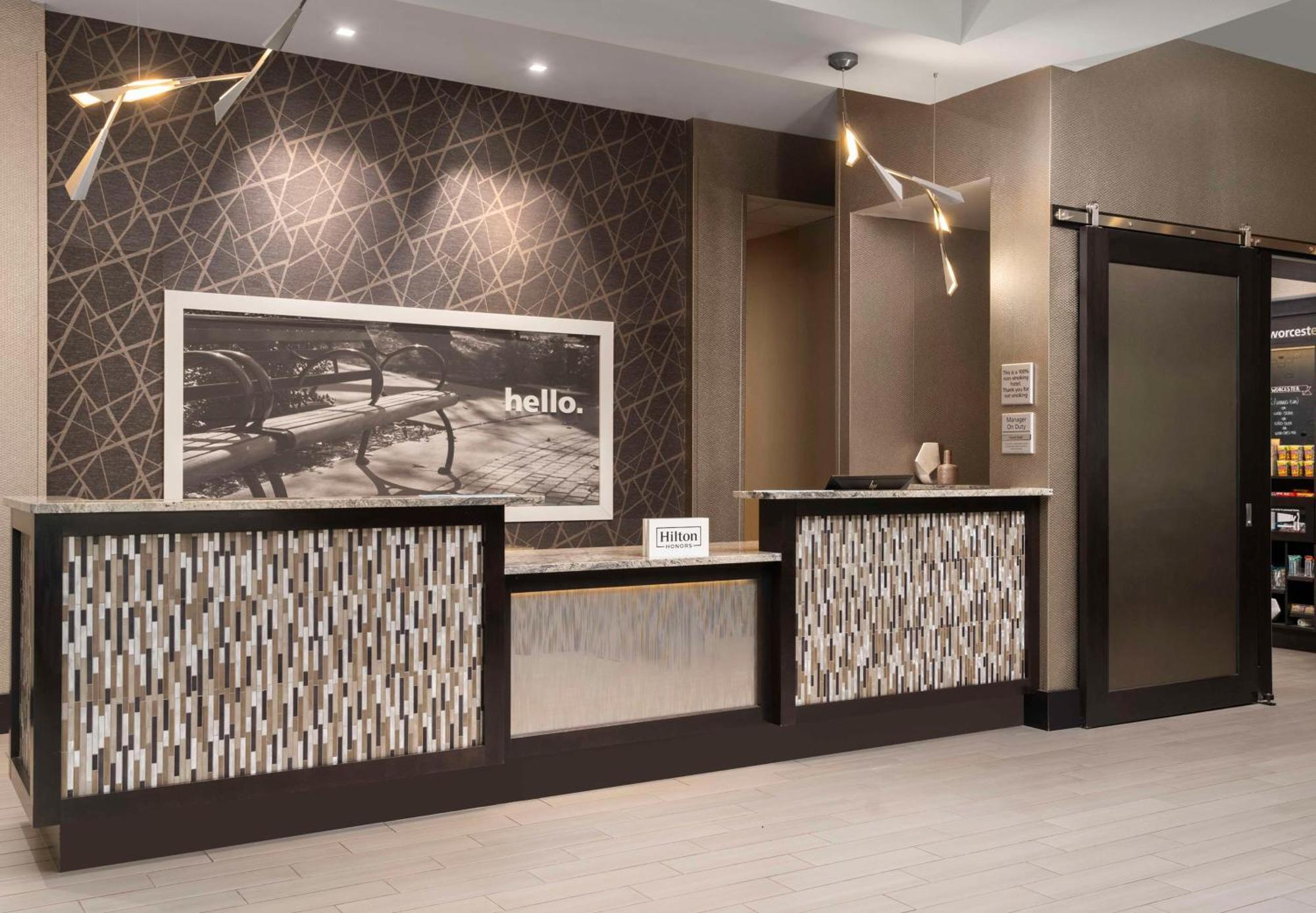 Hampton Inn & Suites-Worcester, Ma Bagian luar foto