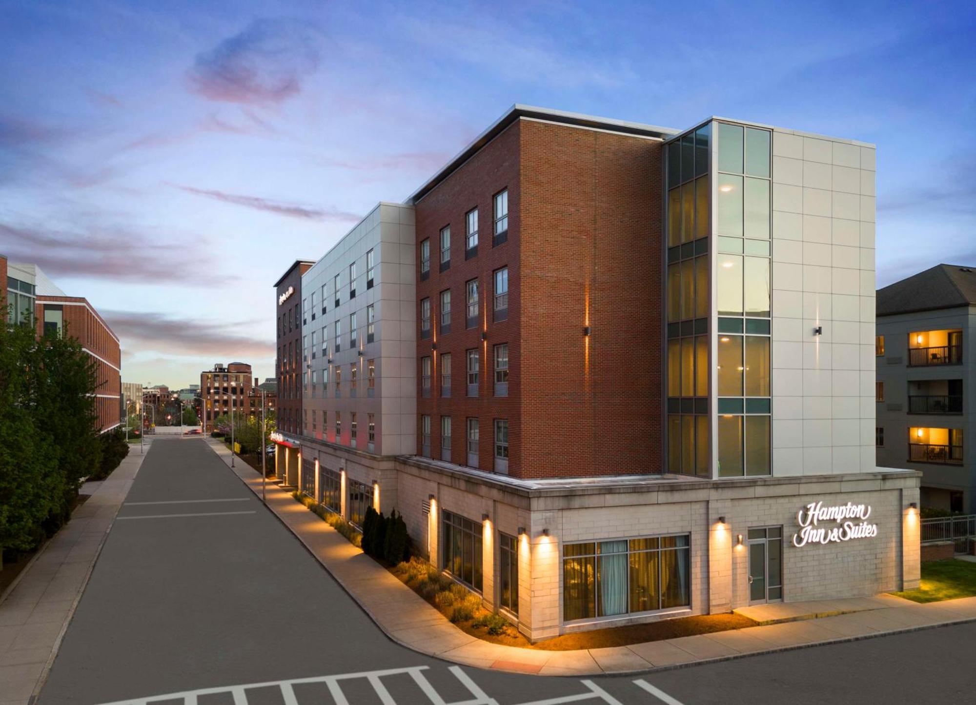 Hampton Inn & Suites-Worcester, Ma Bagian luar foto