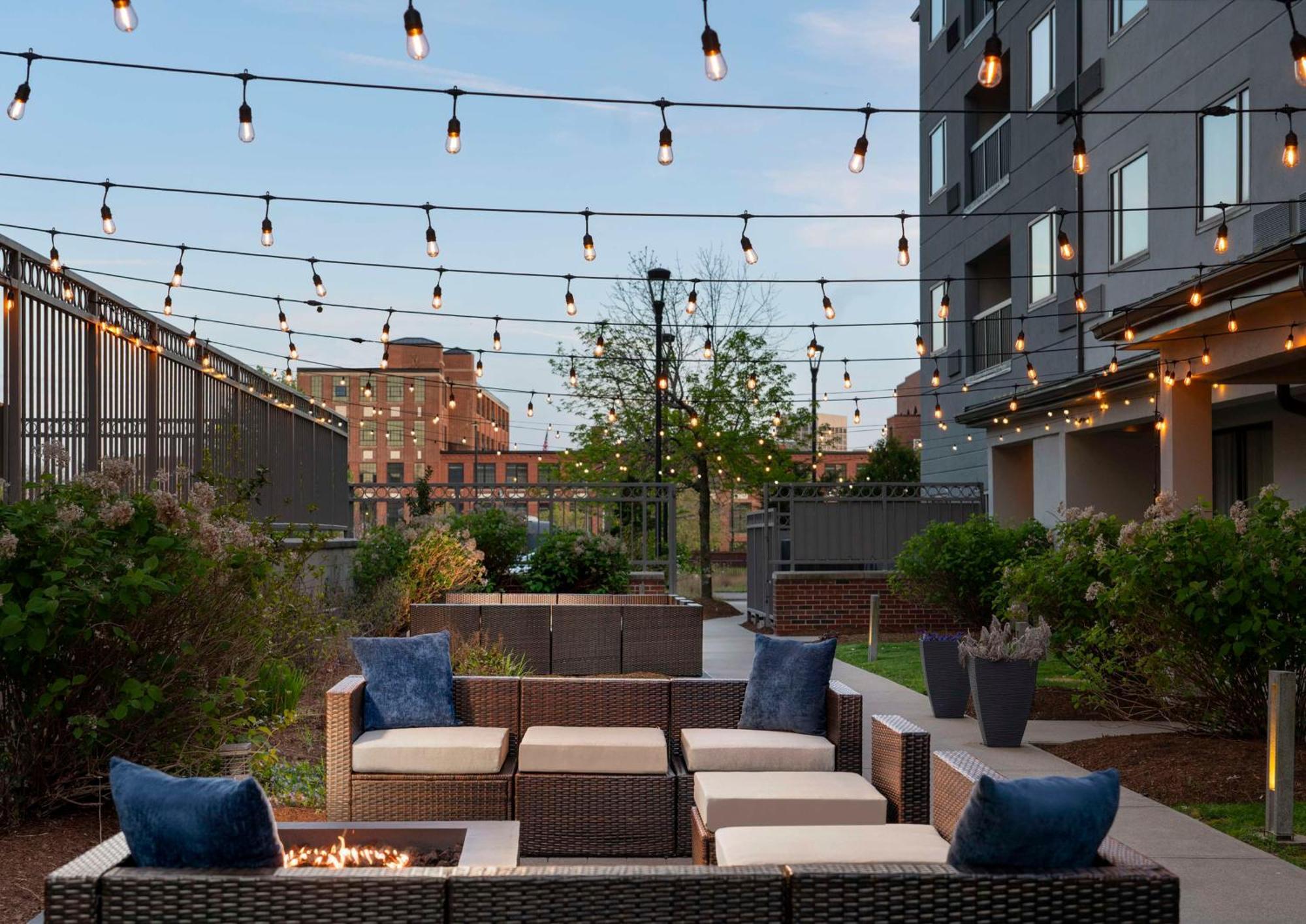 Hampton Inn & Suites-Worcester, Ma Bagian luar foto